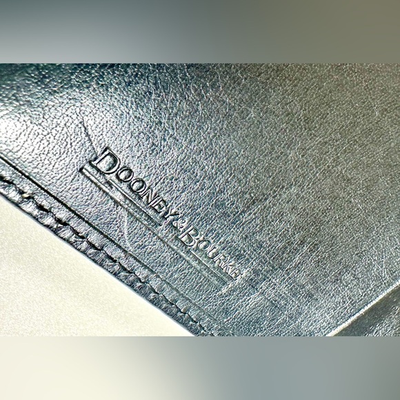 Dooney & Bourke Black Leather Continental Clutch Wallet - Picture 5 of 8